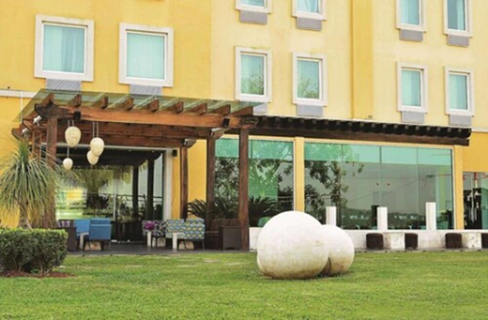 La Quinta By Wyndham Poza Rica Hotel Екстериор снимка