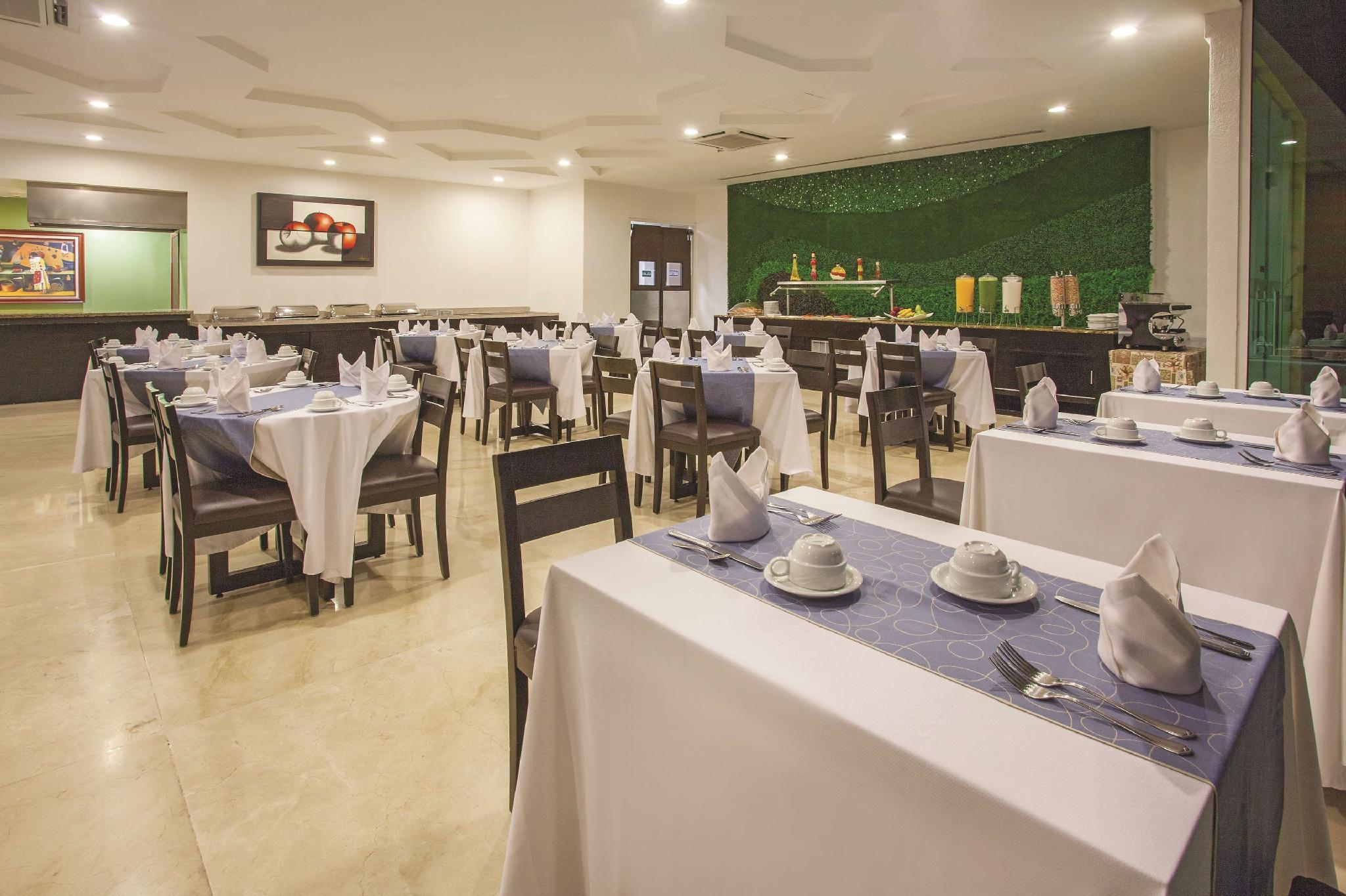 La Quinta By Wyndham Poza Rica Hotel Екстериор снимка