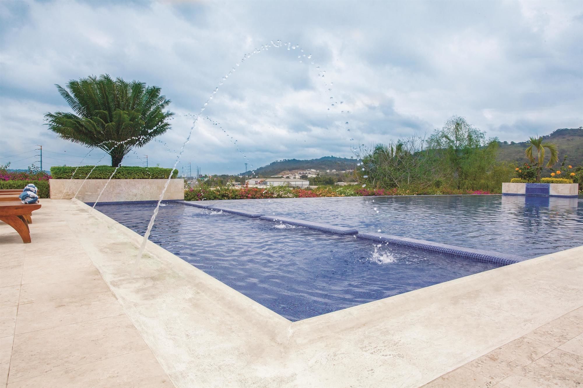 La Quinta By Wyndham Poza Rica Hotel Екстериор снимка